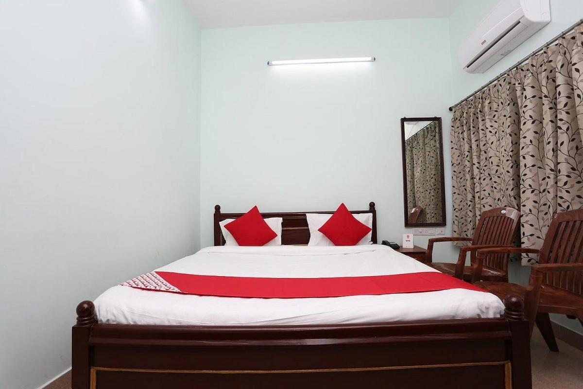 Hotel Lovely Inn ! Puri Luaran gambar