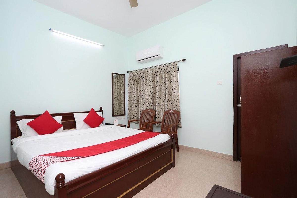 Hotel Lovely Inn ! Puri Luaran gambar